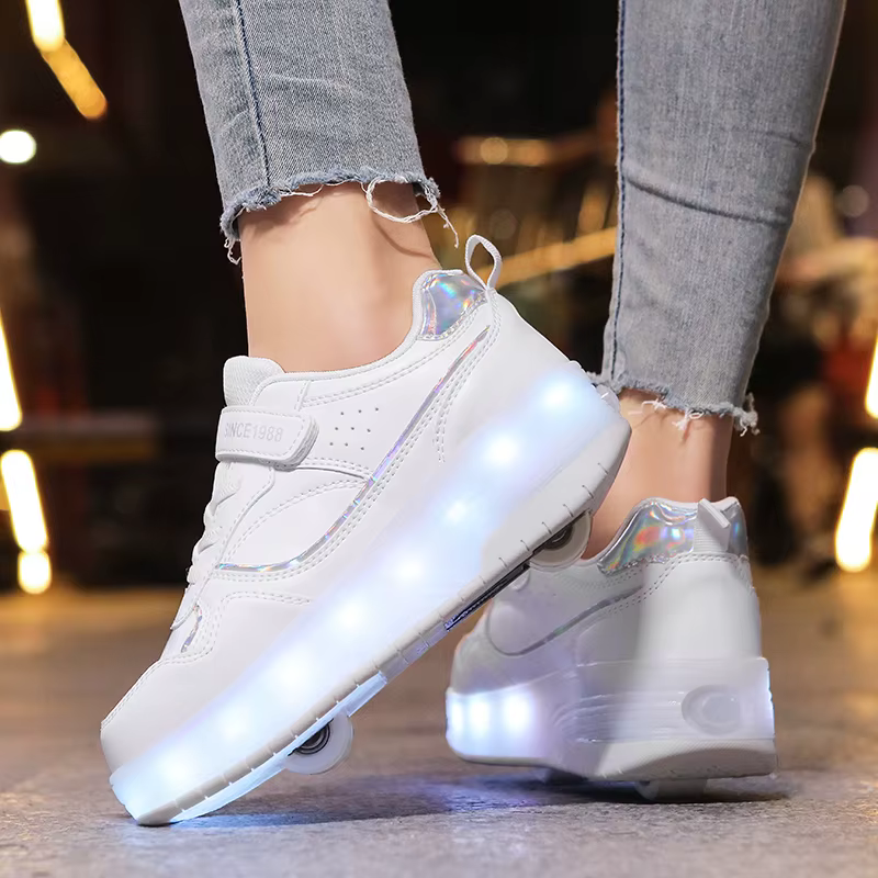 Rose mode filles garçons lumière LED patins à roulettes chaussures pour enfants enfants baskets avec