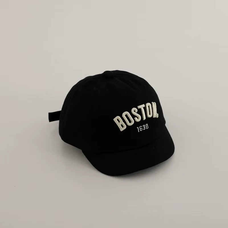 Nouvelle mode bébé lettre casquettes à pointe enfants broderie casquette de Baseball fille crème sol
