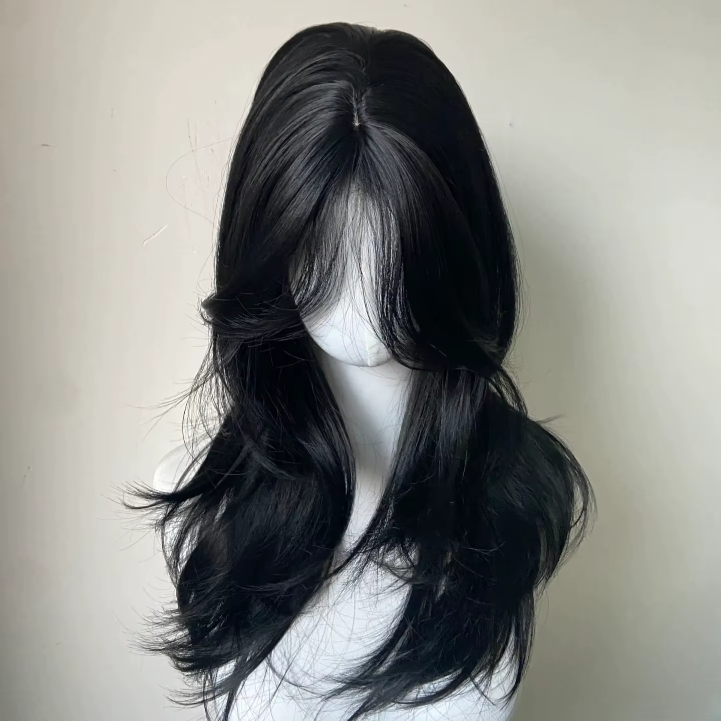 Ashely perruque noire femme bandeau corps ondulé Rose cheveux Net modèles en frange française haute