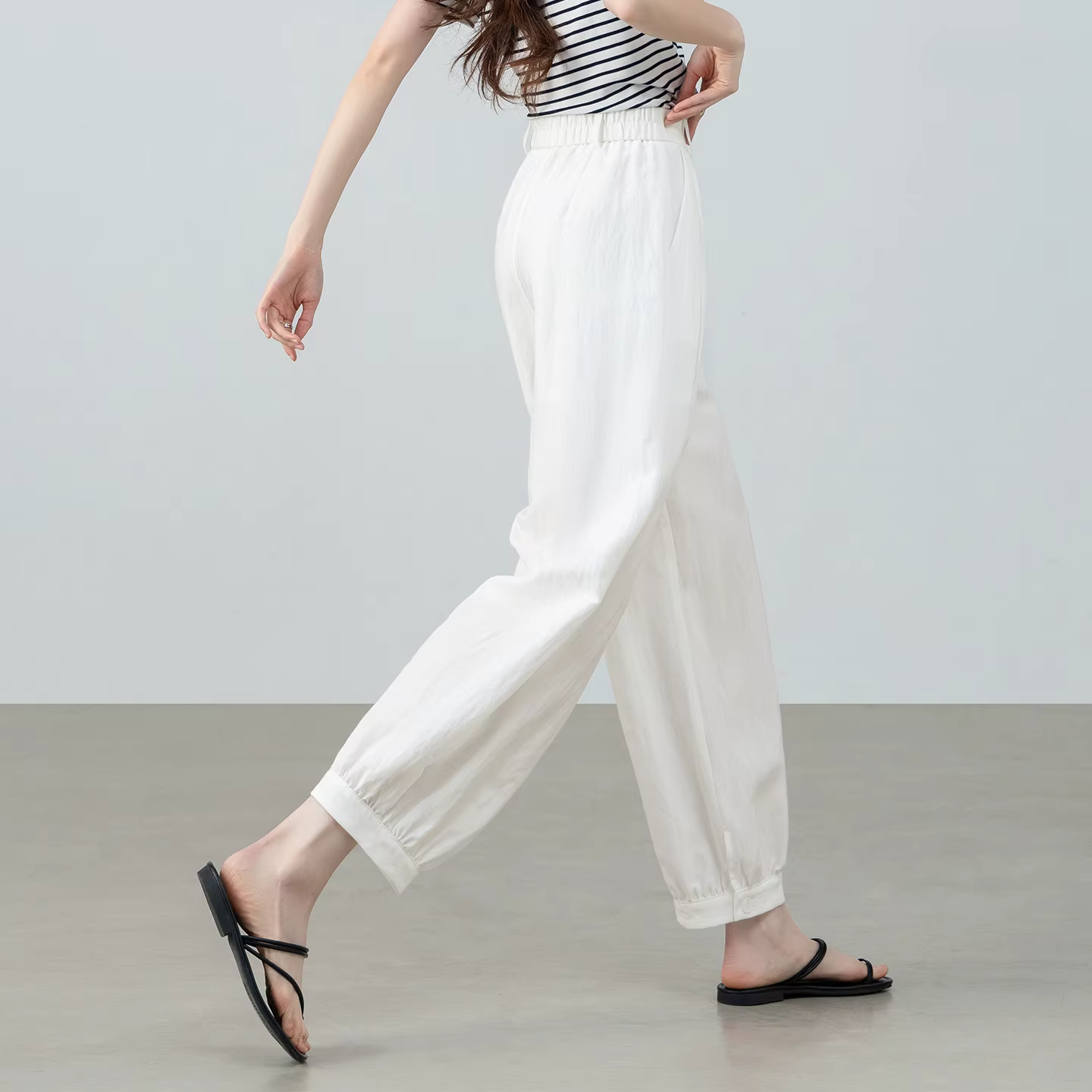 SENTUBILA Pantalon plissé blanc pour femme, style minimaliste, mode bureau, taille à double bouton,