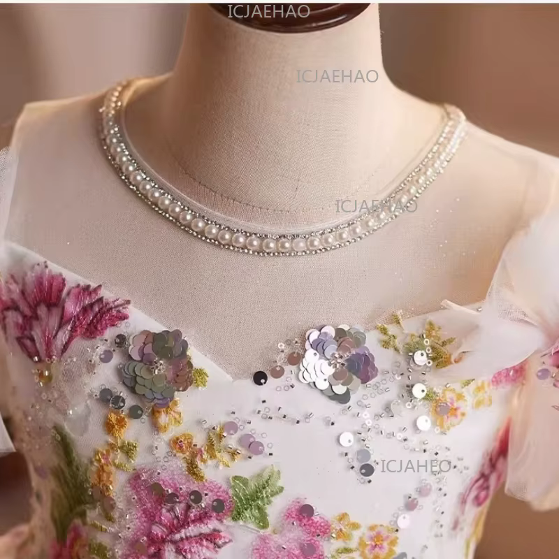 Robe de cérémonie blanche à fleurs pour filles, idéale pour les spectacles de piano, les anniversair