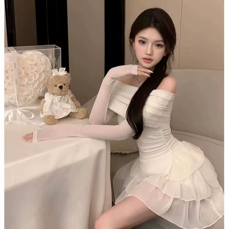 Ensemble deux pièces Harajuku pour filles, haut asymétrique épaule dénudée, Mini jupe gâteau, costum