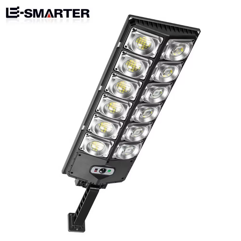 LED Super lumineux extérieur lampe à énergie solaire étanche capteur de mouvement Induction humaine