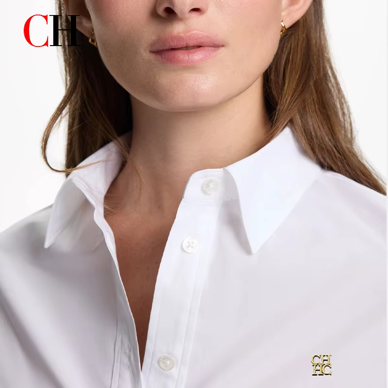 Chemise classique blanche boutonnée pour femme CH, manches longues, détail logo doré, chemisier form