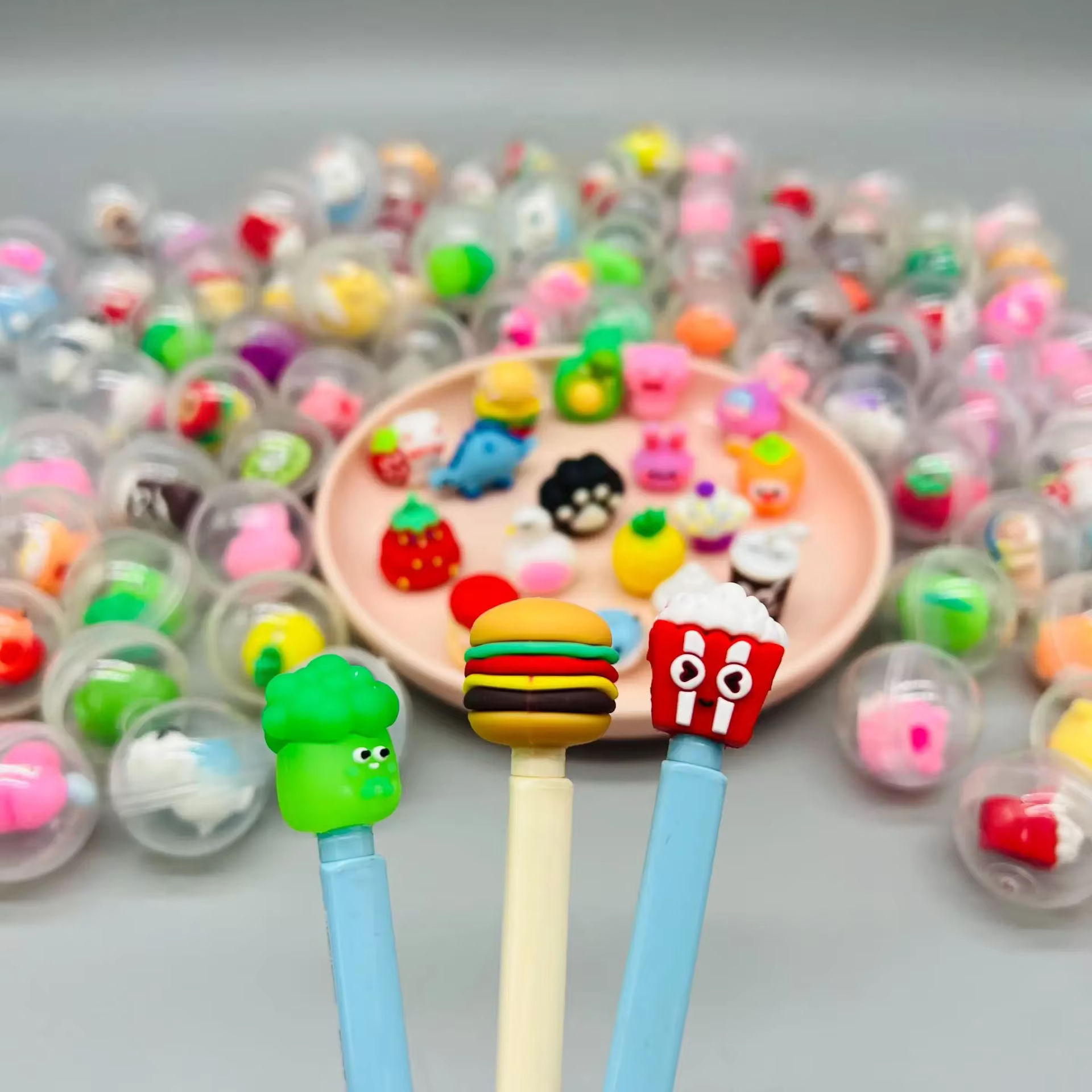 Oeuf torsadé transparent pour mini machine à griffes, accessoires de jouets, poupées en peluche d'an