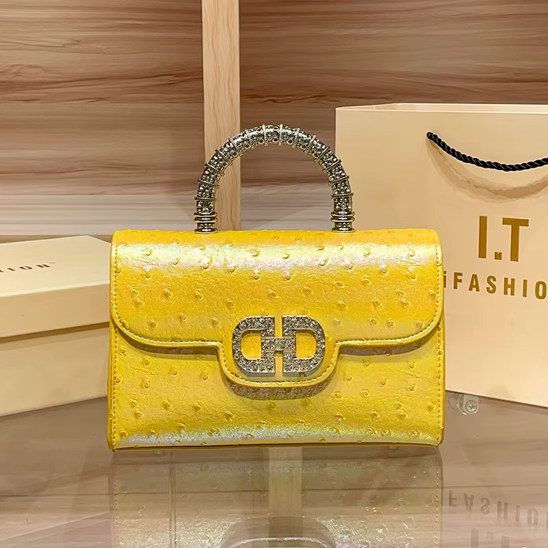Nouveau sac à main sous les bras à motif d'autruche pour dames, sac à bandoulière léger de luxe incr