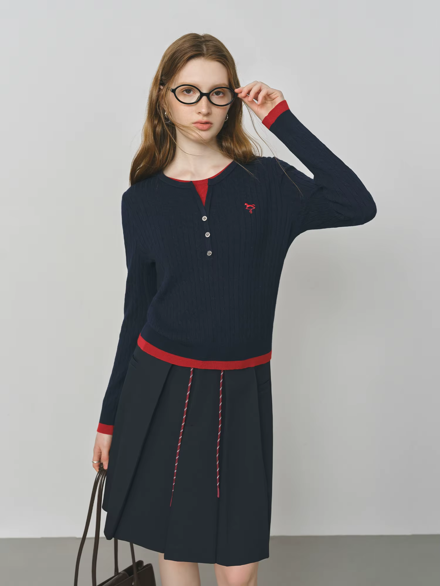 FSLE faux deux pièces Design câble tricot pull pour les femmes 2025 automne nouveau coupe ajustée br