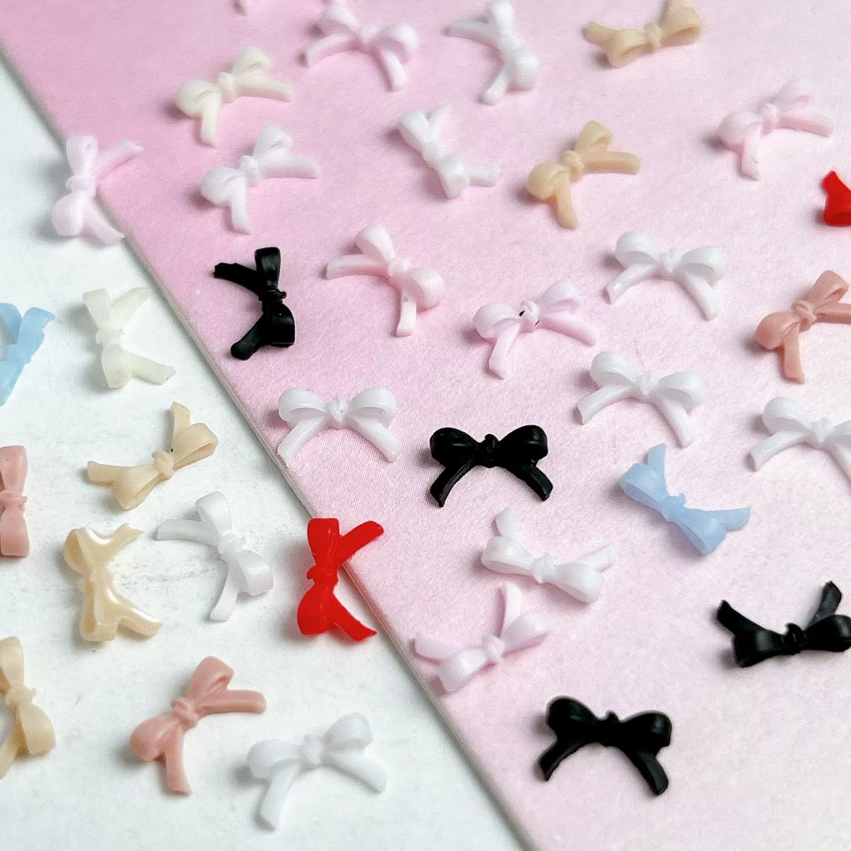 100 pièces couleur unie nœuds papillon résine Nail Art décorations 3D Mini mignon ligne arcs ongles