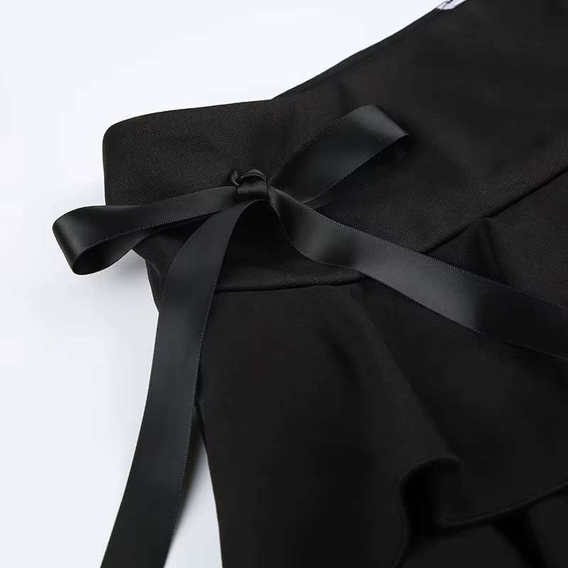 Mini-jupe noire à volants avec bordure en dentelle et nœud en ruban, micro-jupe trapèze pour femme, 