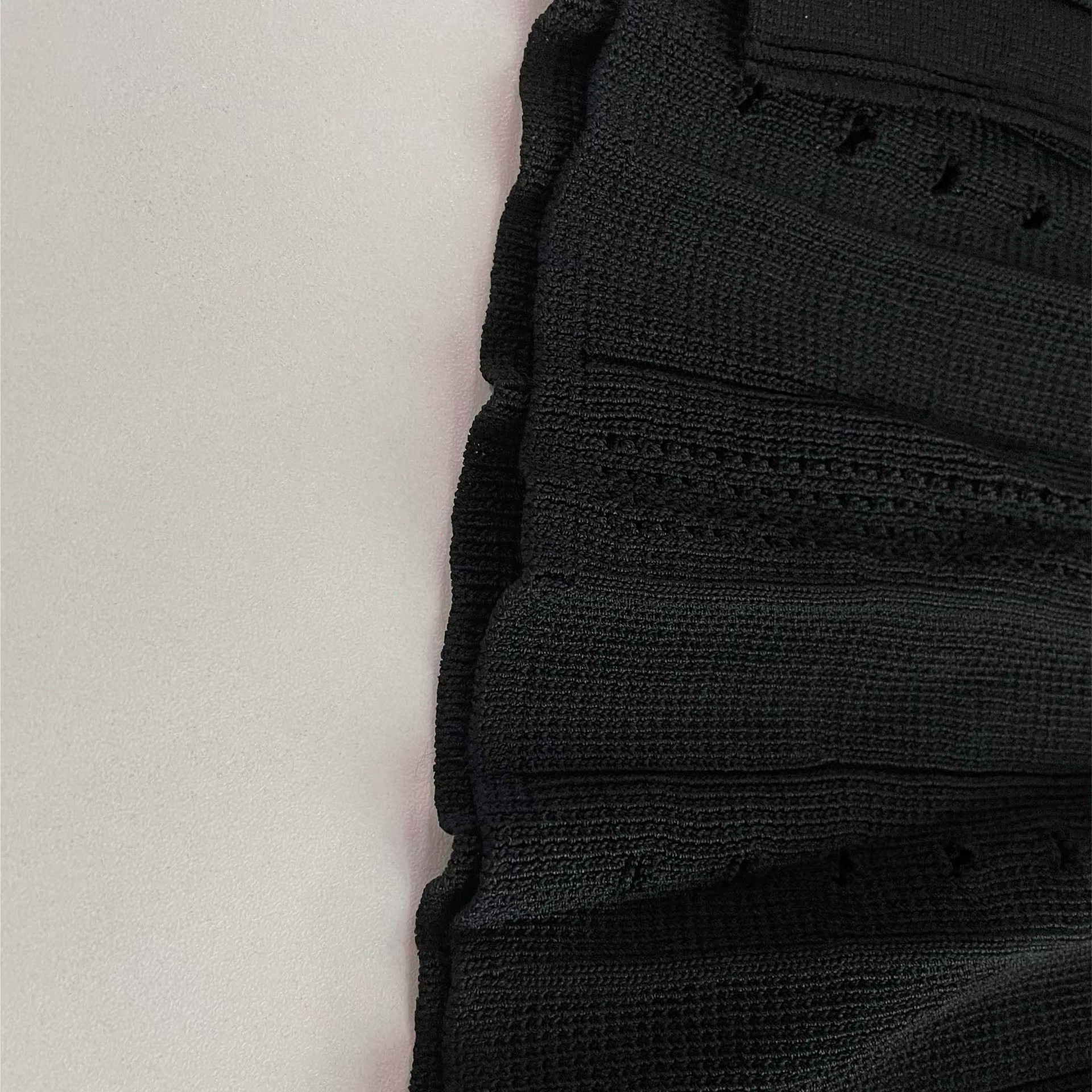 Robe tricotée française ajourée à la mode, style d'été, amincissante, ligne a, manches courtes, robe