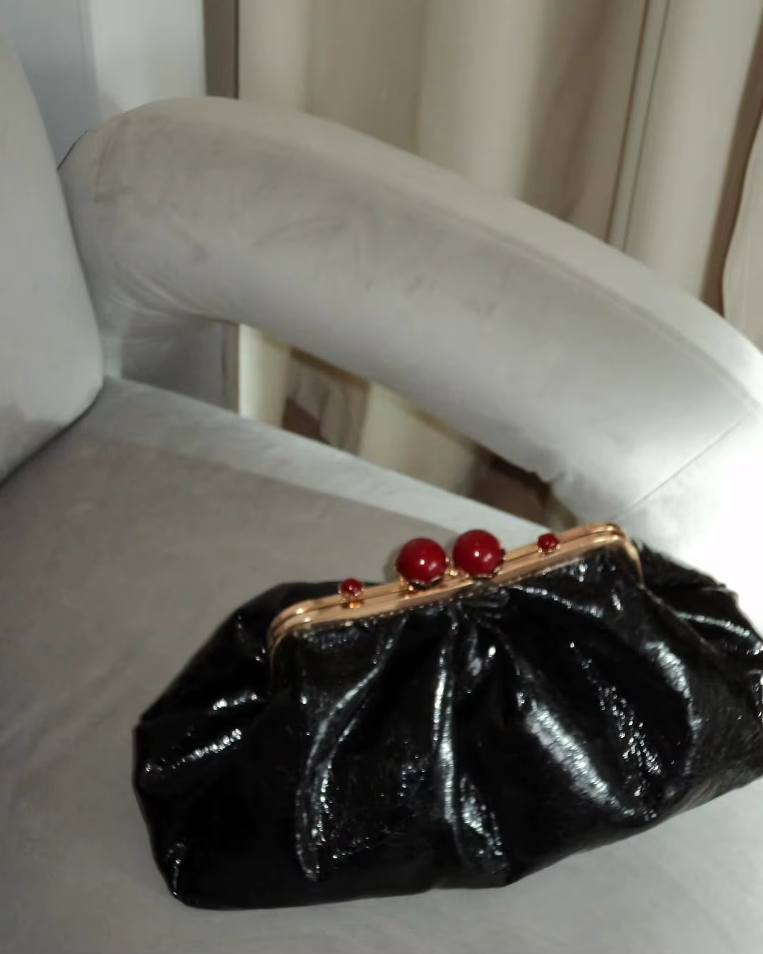 Sac à main LOST IN VINTAGE grand format 37x25x8cm en cuir de qualité supérieure, sac verni, fermetur