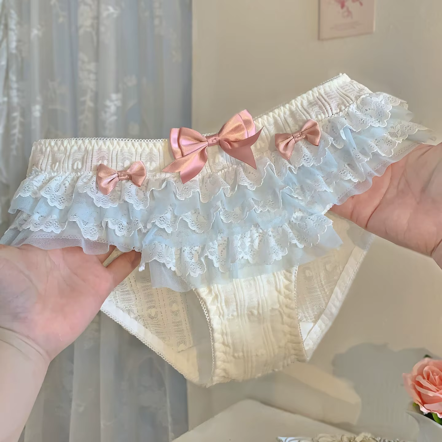 Culottes en dentelle pour femme, lingerie sexy, avec nœud, slip de bain érotique, taille mi-haute, v