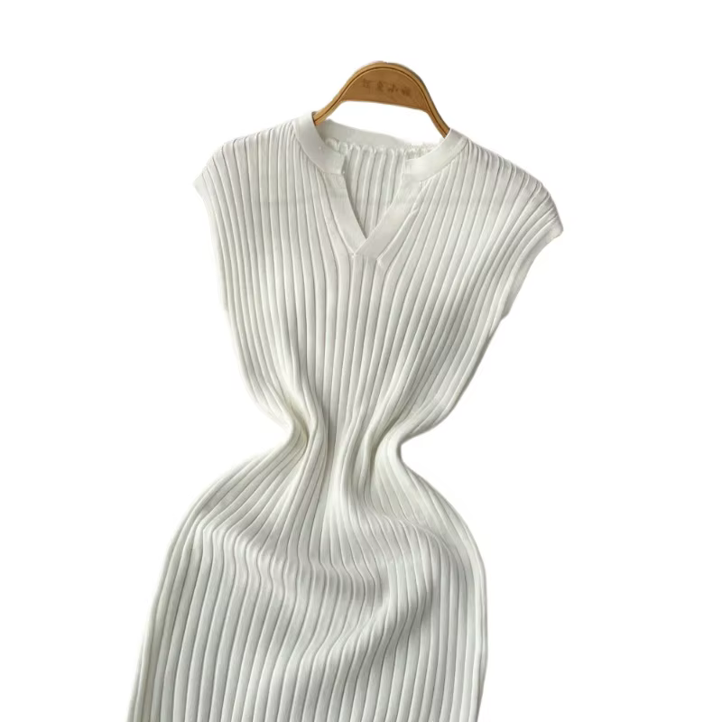 Robe longue moulante en maille blanche pour femme, col en V, sans manches, élastique, avec fente lat