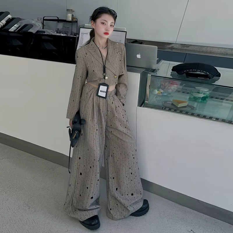 Ensemble de Vêtements Chics pour Adolescentes, Veste Courte Design + Pantalon Large Déchiré Personna