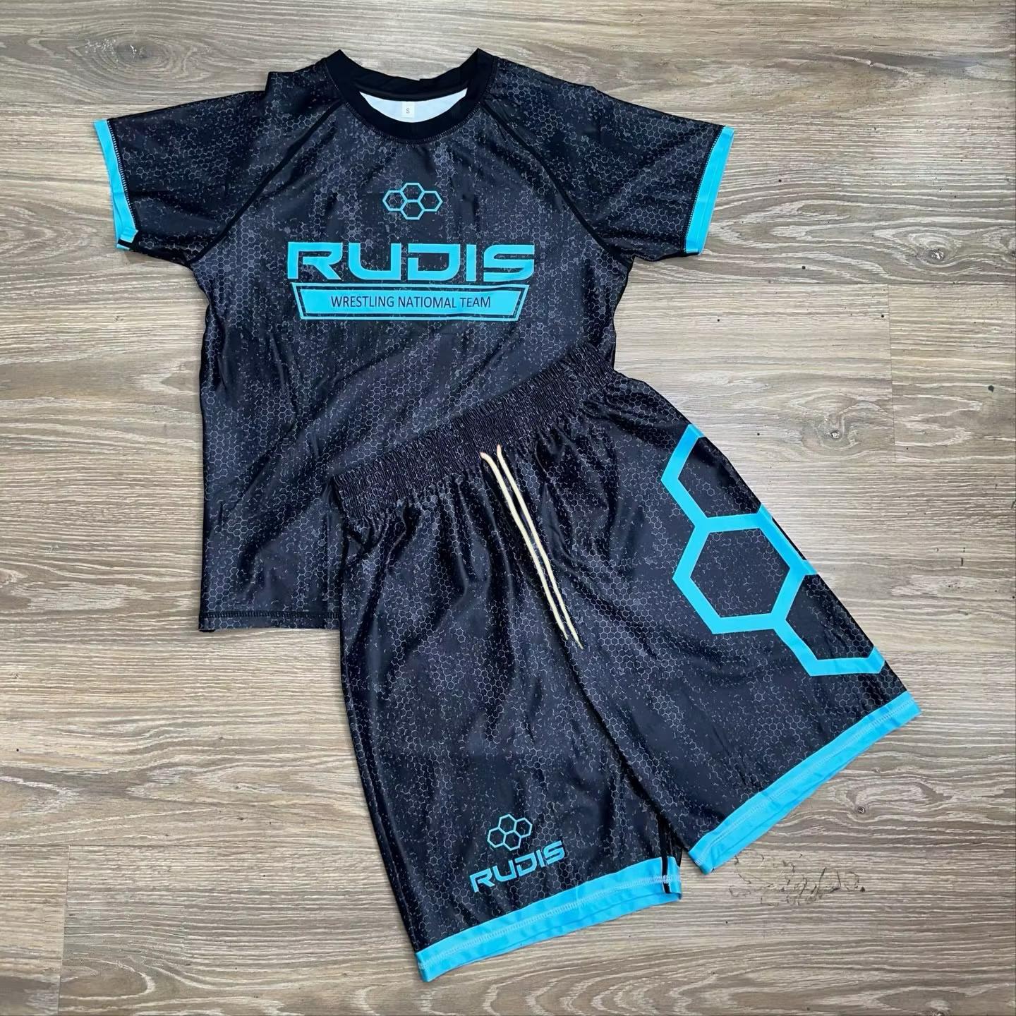 Ensemble de sport pour homme style lutteur imprimé nid d'abeille noir, séchage rapide, rashguard et 