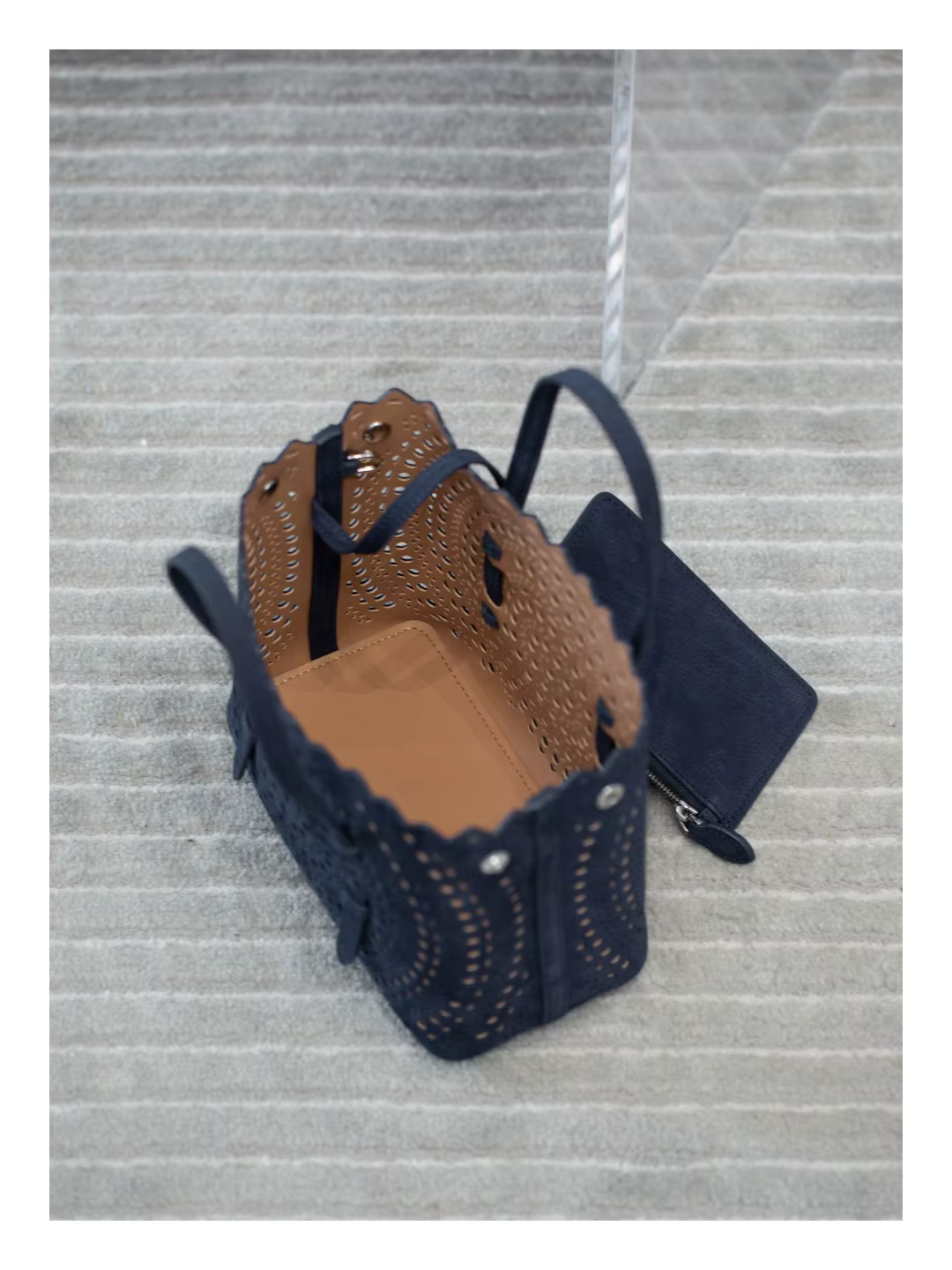 Nouveau sac de Shopping fourre-tout en cuir avancé vague évider panier rétro daim sac incliné à band