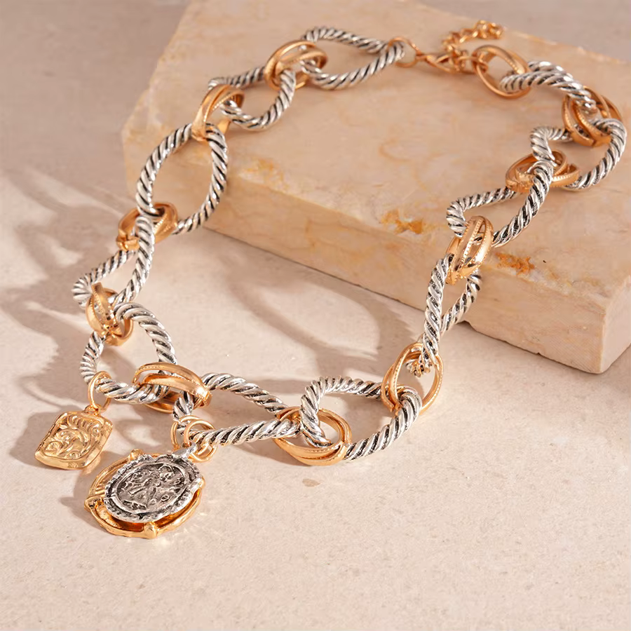 ZAA Vintage métal torsadé cercle chaînes ronde pièce pendentif colliers pour femmes Puk fête chaîne