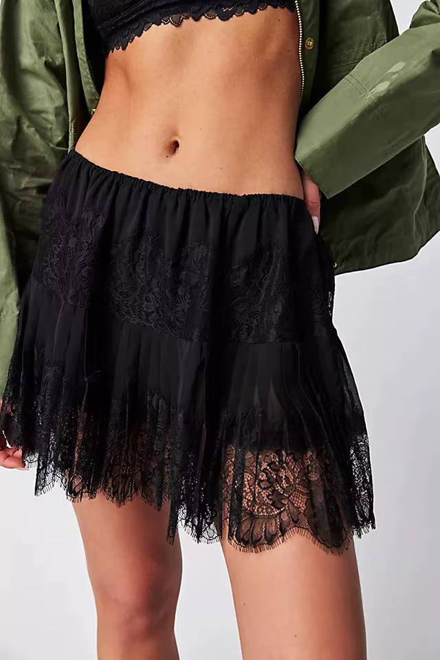 Mini jupes plissées en dentelle taille midi pour femmes, jupes courtes esthétiques, bohème décontrac