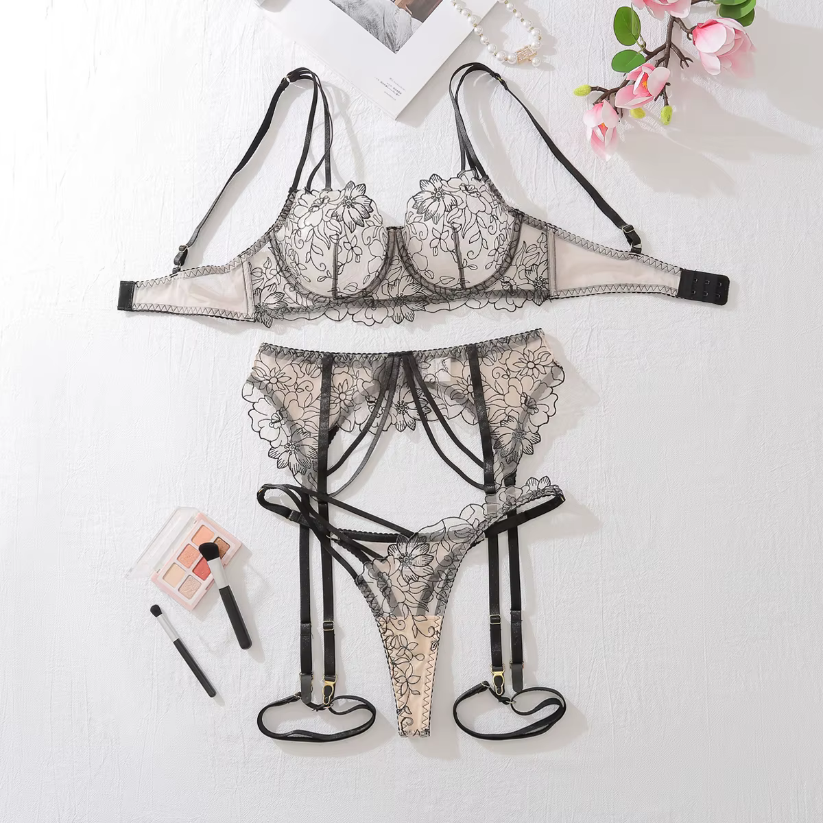 Ellolace Lingeries Sexy Chaude Fantaisie Broderie Dentelle Sous-Vêtements Éthiques pour Femmes Linge