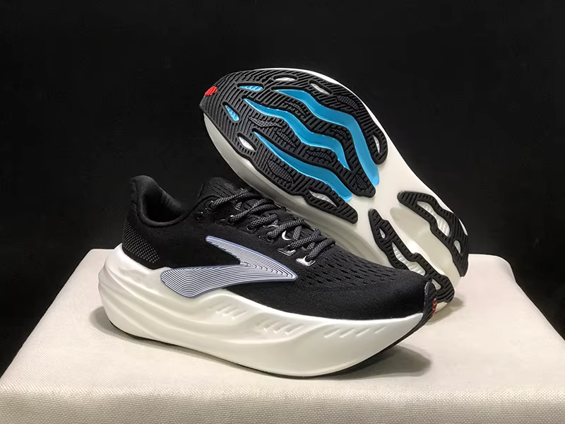 Nouvelles chaussures rétro respirantes et tendance pour hommes et femmes, baskets de sport légères e