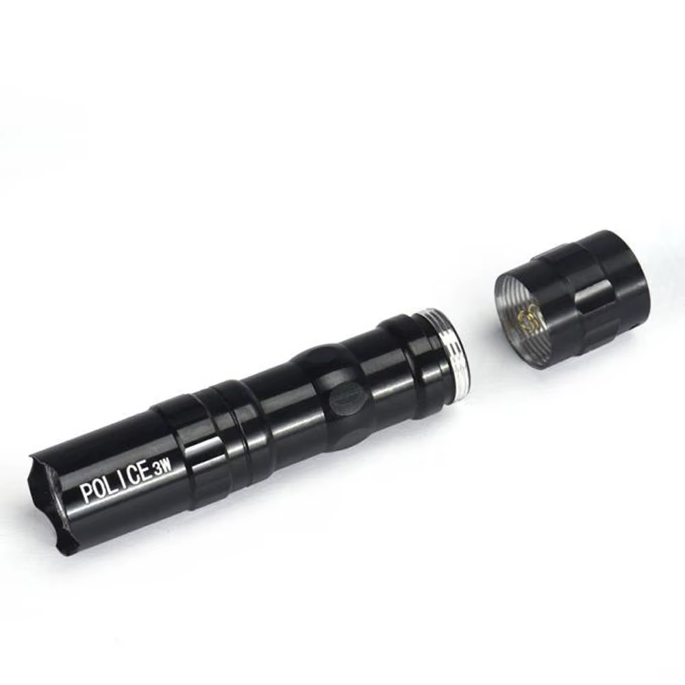 Lampe de poche tactique Super lumineuse utile, lampe de poche médicale LED, ampoule, petite torche é