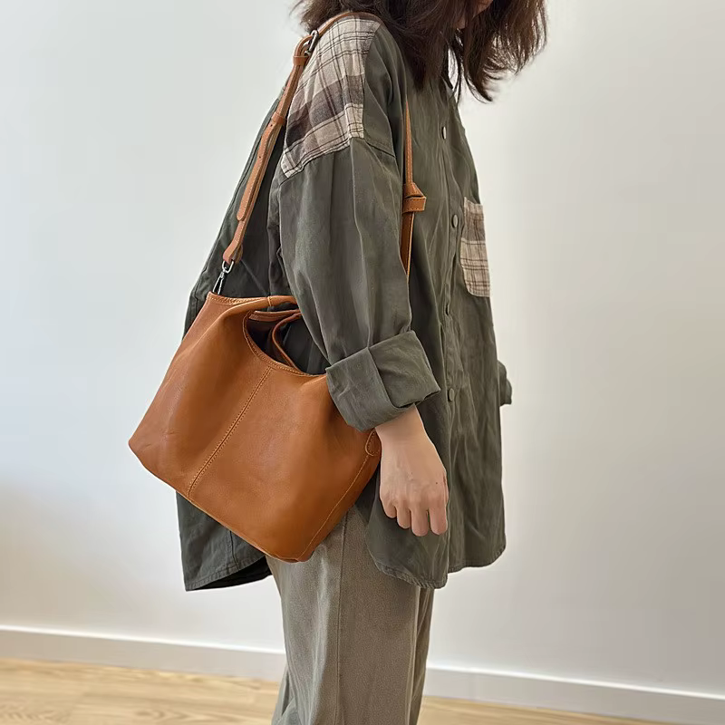 Sac à main pour femme Johnature 2026 Automne Nouveau en cuir véritable Sac rétro en cuir de vache so
