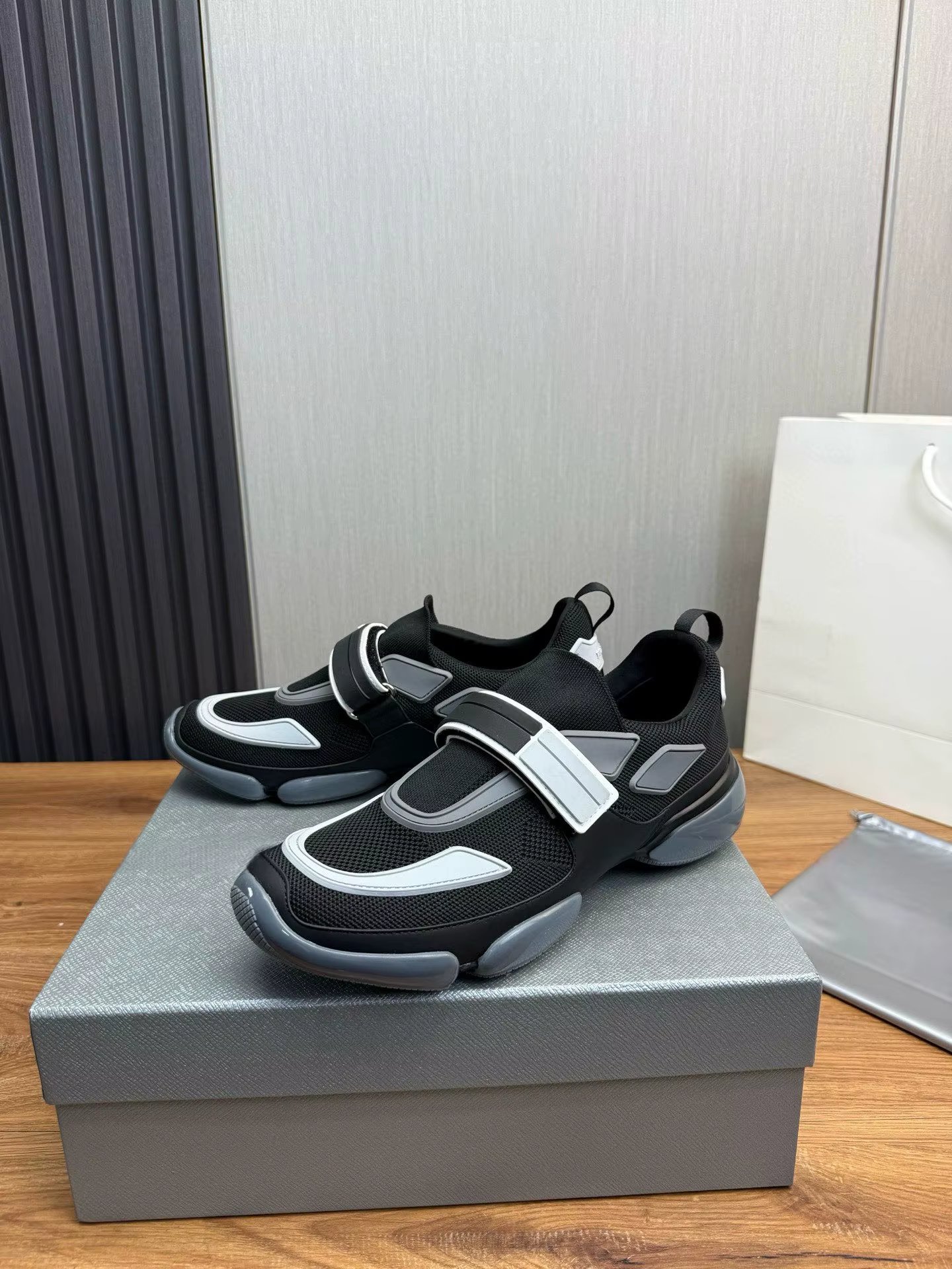 Chaussures de sport de luxe pour l'extérieur, baskets décontractées adaptées aux hommes et aux femme