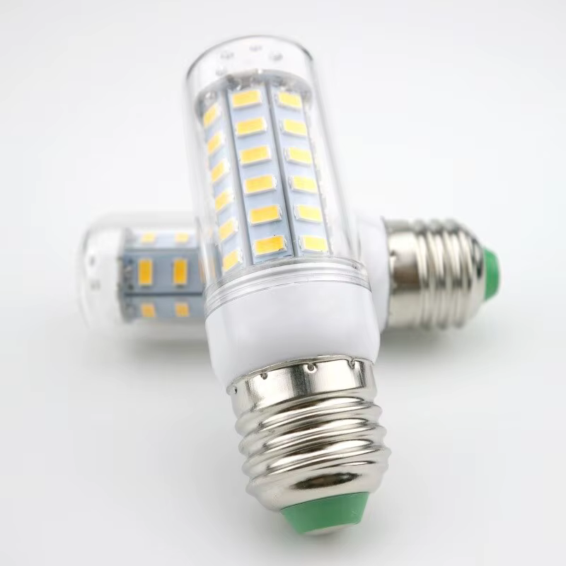 E27 Vis LED Maïs Super Lumineux Ampoule 72 LED SMD 5730 Ampoule 220V Luminaire Maison Lustre Bougie