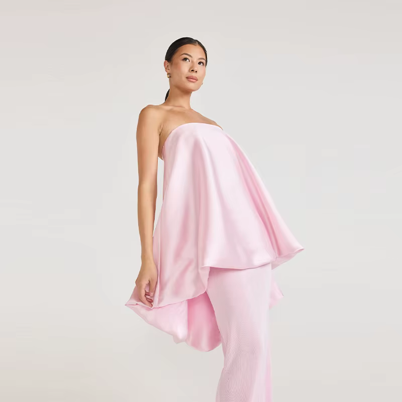 Robe mini bustier rose en satin pour femme, coupe trapèze asymétrique, élégante, pour l'été 2026, id