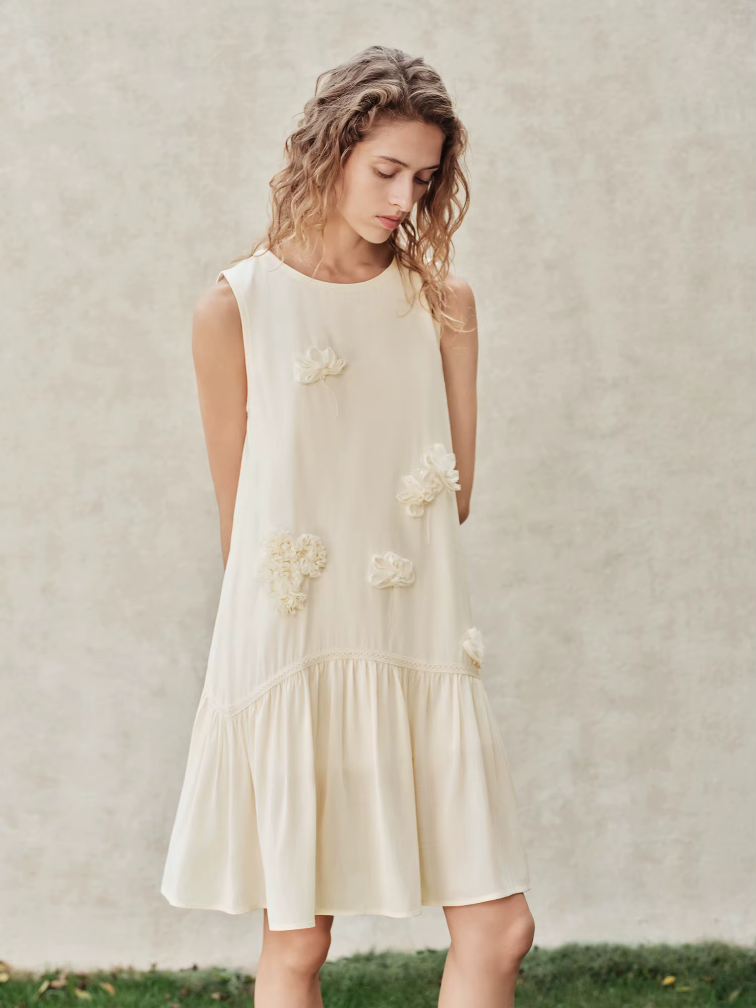 FSLE 【Série Premium】 Robe mini sans manches exquise perlée à la main pour femme, chic, élégante, pou
