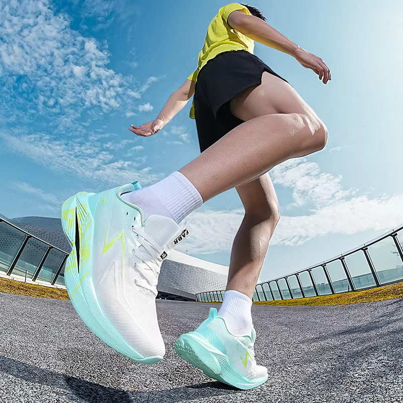 Chaussures de course 2026 avec plaque carbone, spécialité marathon, pour hommes et femmes, respirant