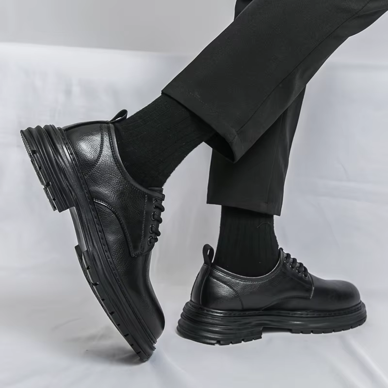 2025 nouvelles chaussures en cuir décontractées noires de style britannique pour hommes d'affaires v