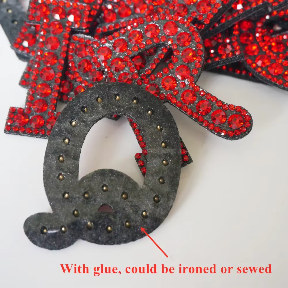 A-Z strass rouge vin Alphabet anglais lettre fer à coudre Badges Patch 3D patchs sac chapeau Jeans A