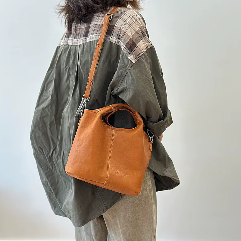 Sac à main pour femme Johnature 2026 Automne Nouveau en cuir véritable Sac rétro en cuir de vache so