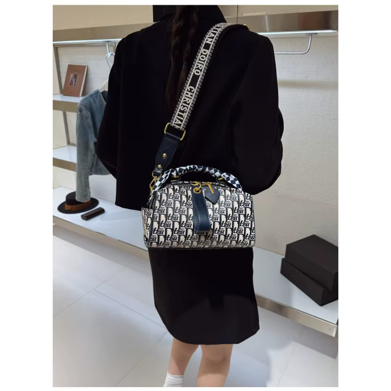 Sac Boston haut de gamme pour femme, nouvelle collection 2026, polyvalent, léger, de luxe, sac oreil