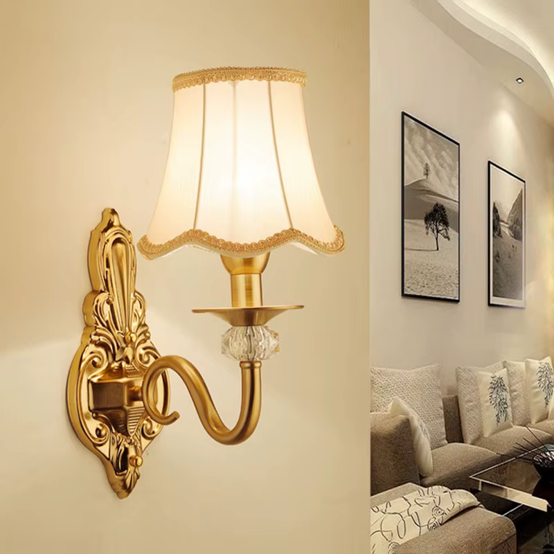 Applique murale en fer de style européen pour chambre à coucher, lampe de chevet en tissu, salon cré