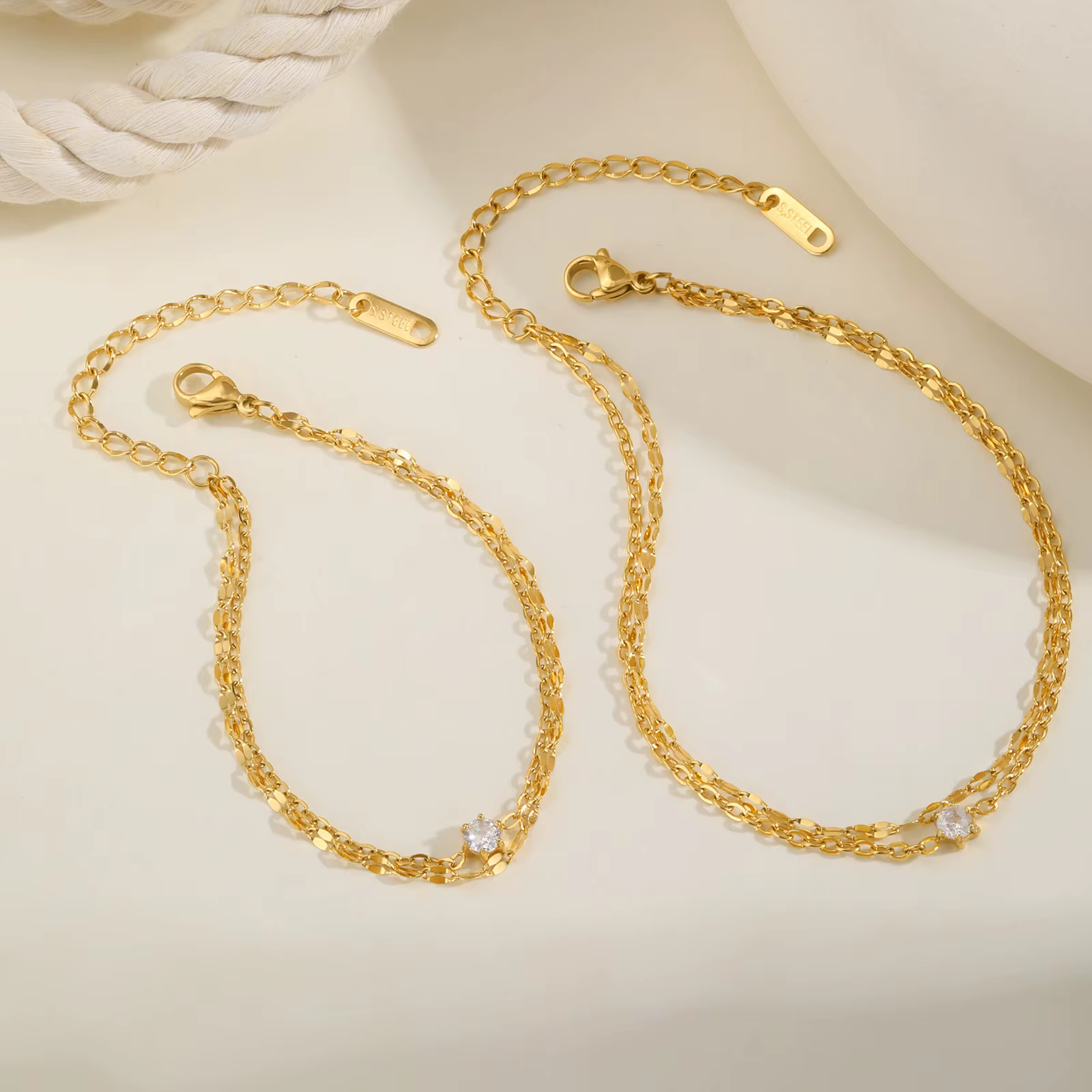 Bracelet de cheville superposé imperméable pour femmes, plaqué or réglable avec zircone, chaîne de p