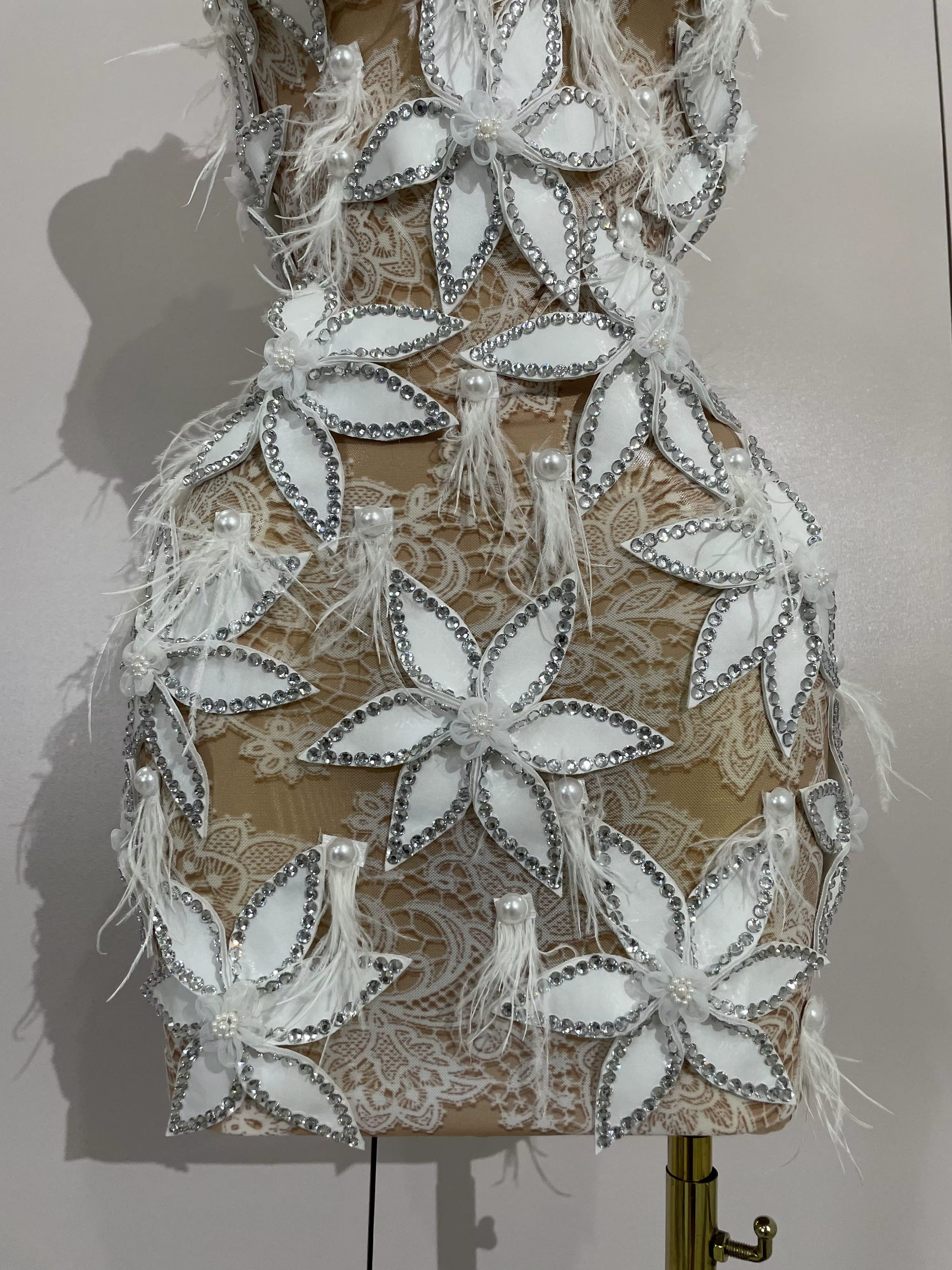 Sexy brillant diamant fleurs plumes blanc Transparent Slip robe courte soirée bal célébrer anniversa