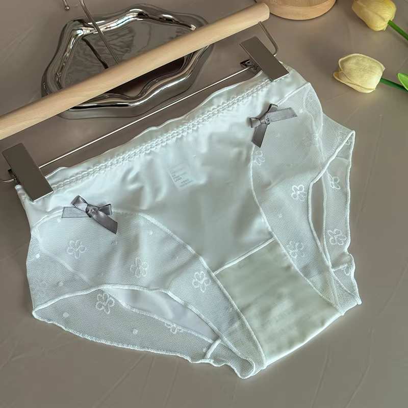 Sexy dentelle femmes culottes soyeux Satin Lingerie doux mignon sous-vêtements pour fille sans coutu