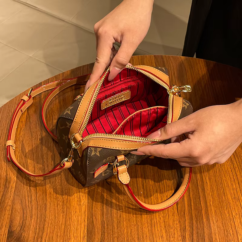 Sac à langer élégant en cuir, design classique, sac bandoulière décontracté pour femme, grande capac