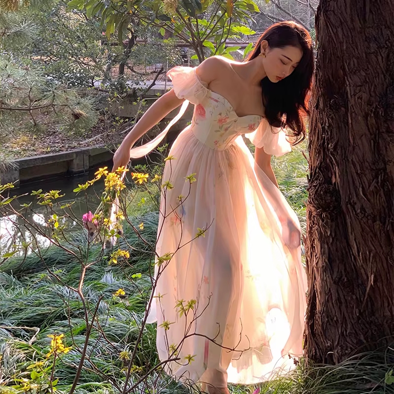 Une épaule bulle manches jarretelle robe florale été 2025 Style français jupe longue enfants robes d