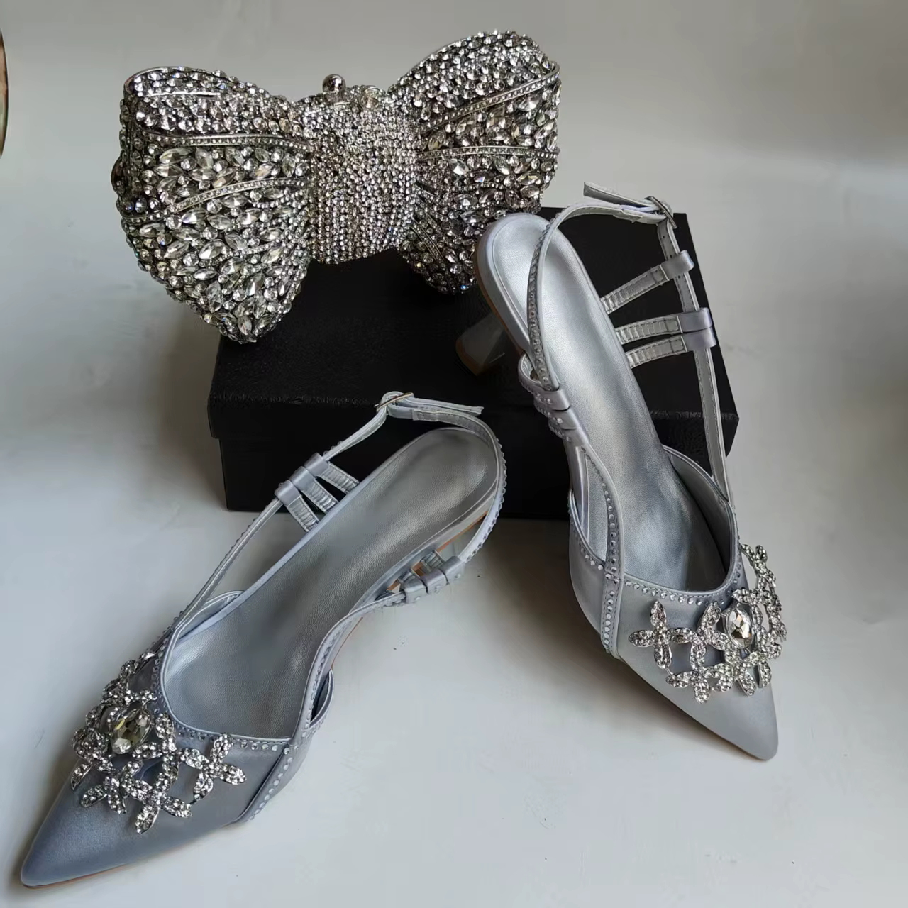 LNATISNOVA Ensemble Sandales et Pochette à Strass pour Femme, Chaussures à Talons Hauts Italiennes O