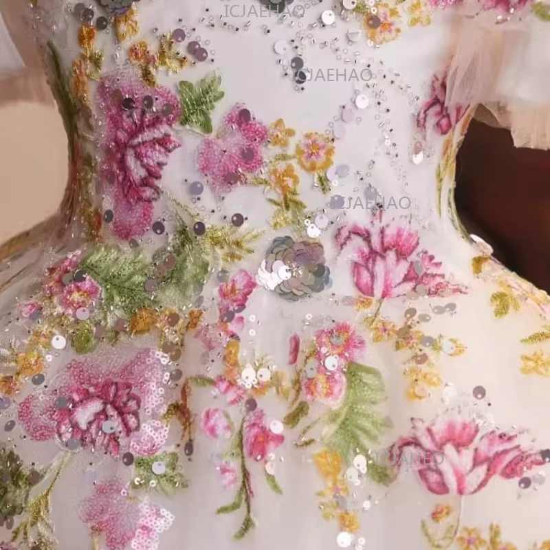 Robe de cérémonie blanche à fleurs pour filles, idéale pour les spectacles de piano, les anniversair