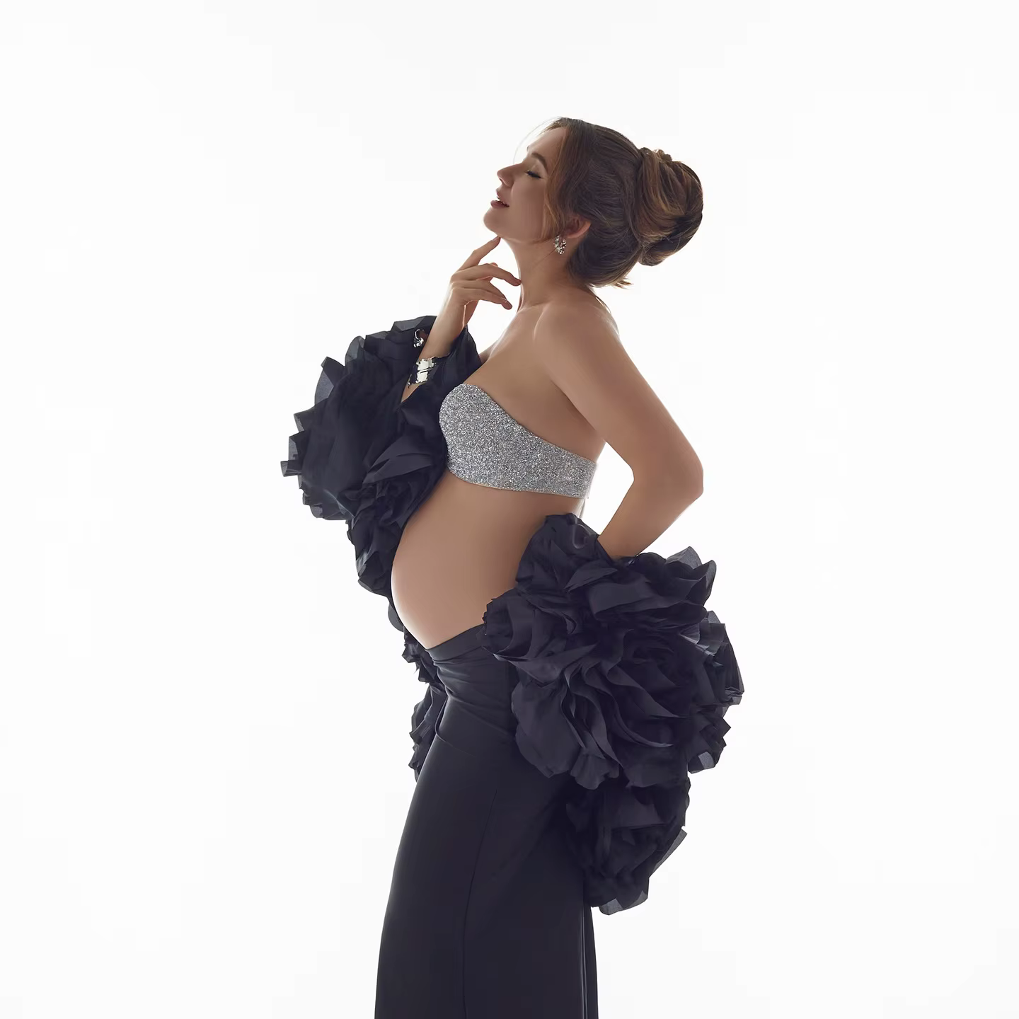 2025 Manteau court superposé à volants noirs de style coréen tendance – Vêtements d'extérieur sculpt