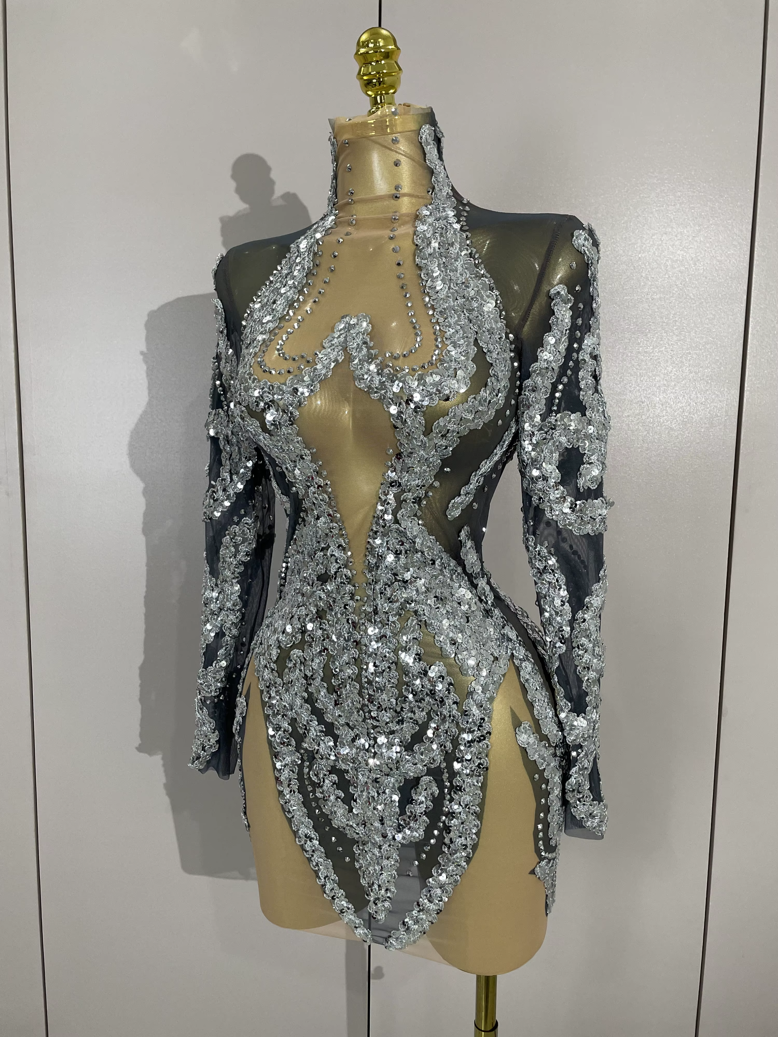 STOCK – tenue de scène Sexy en maille, manches longues, strass scintillants, Mini robe, fête d'anniv