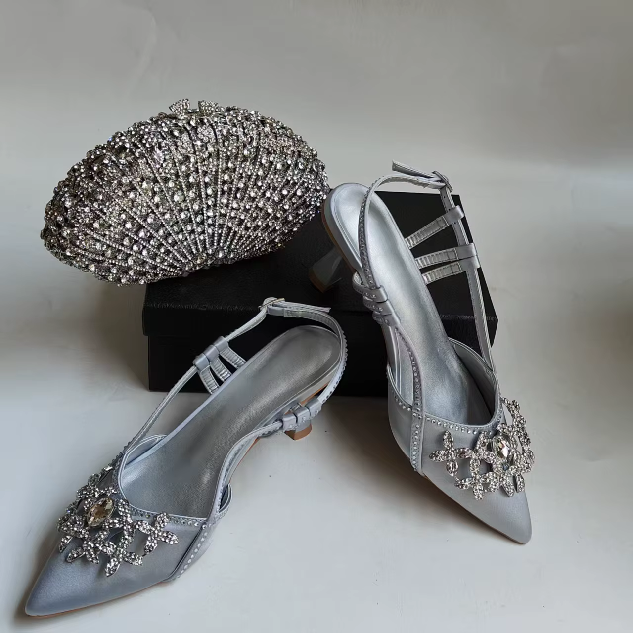 LNATISNOVA Ensemble Sandales et Pochette à Strass pour Femme, Chaussures à Talons Hauts Italiennes O