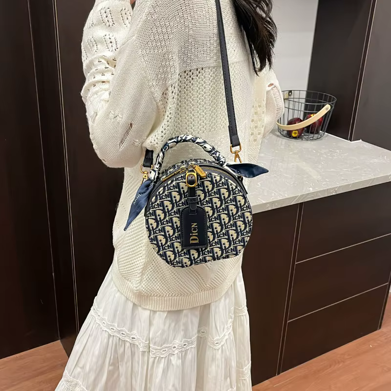 Sac à bandoulière jacquard brodé avec lettres, en soie, nouvelle collection 2025, tendance, petit sa