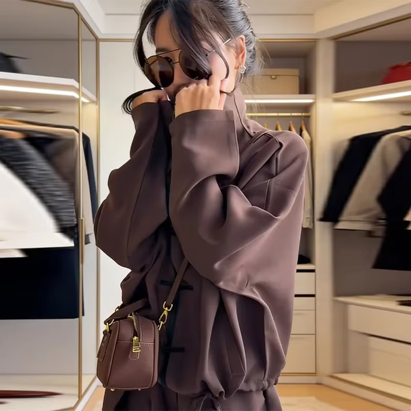 Nouveaux ensembles assortis pour femmes 2026 : Veste chic à col montant unie, pantalon confortable, 