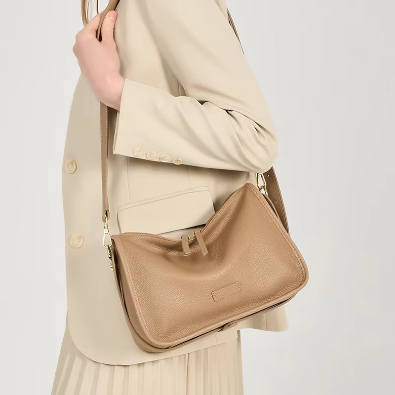 Nouveau sac à bandoulière de luxe léger pour femme, sac à main en cuir de vachette de haute qualité 