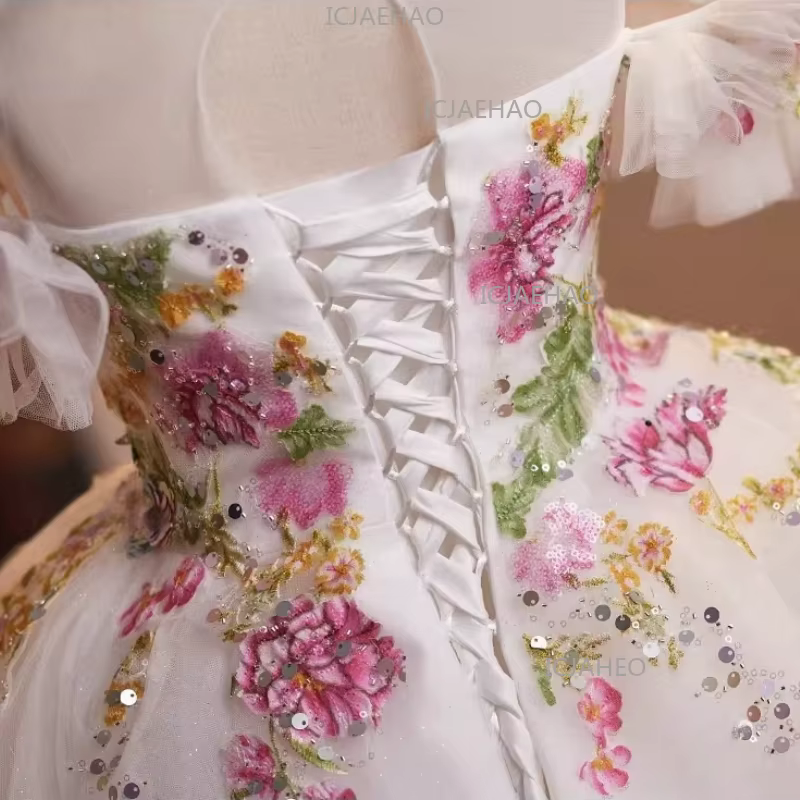Robe de cérémonie blanche à fleurs pour filles, idéale pour les spectacles de piano, les anniversair